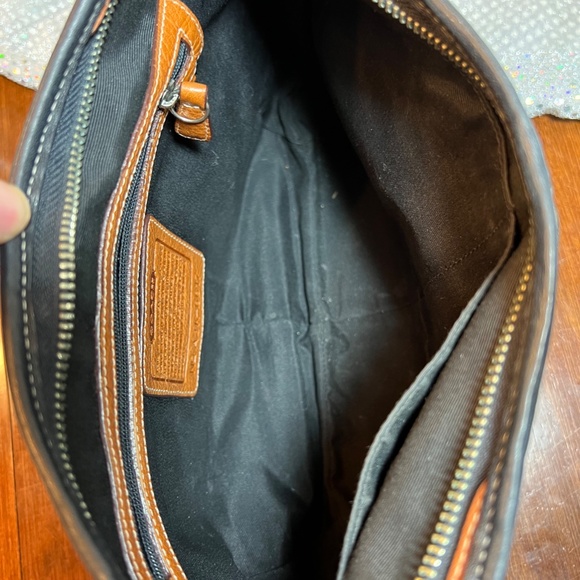 Coach - Picture 5 of 6